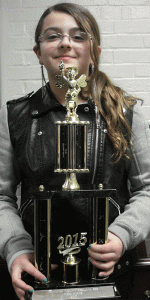 girl-with-trophy