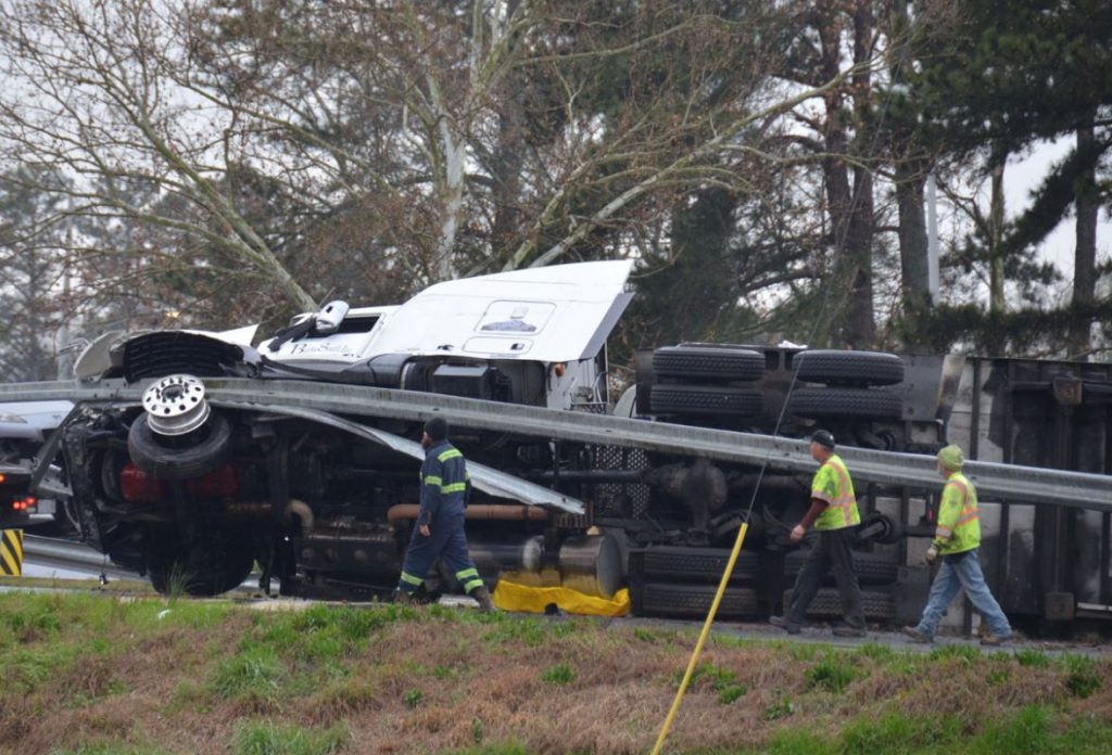 18 Wheeler Involved In Multi-Vehicle Wreck On Interstate 95 – JoCo Report