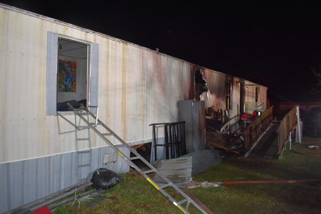 5 Dogs Killed In Mobile Home Fire – JoCo Report