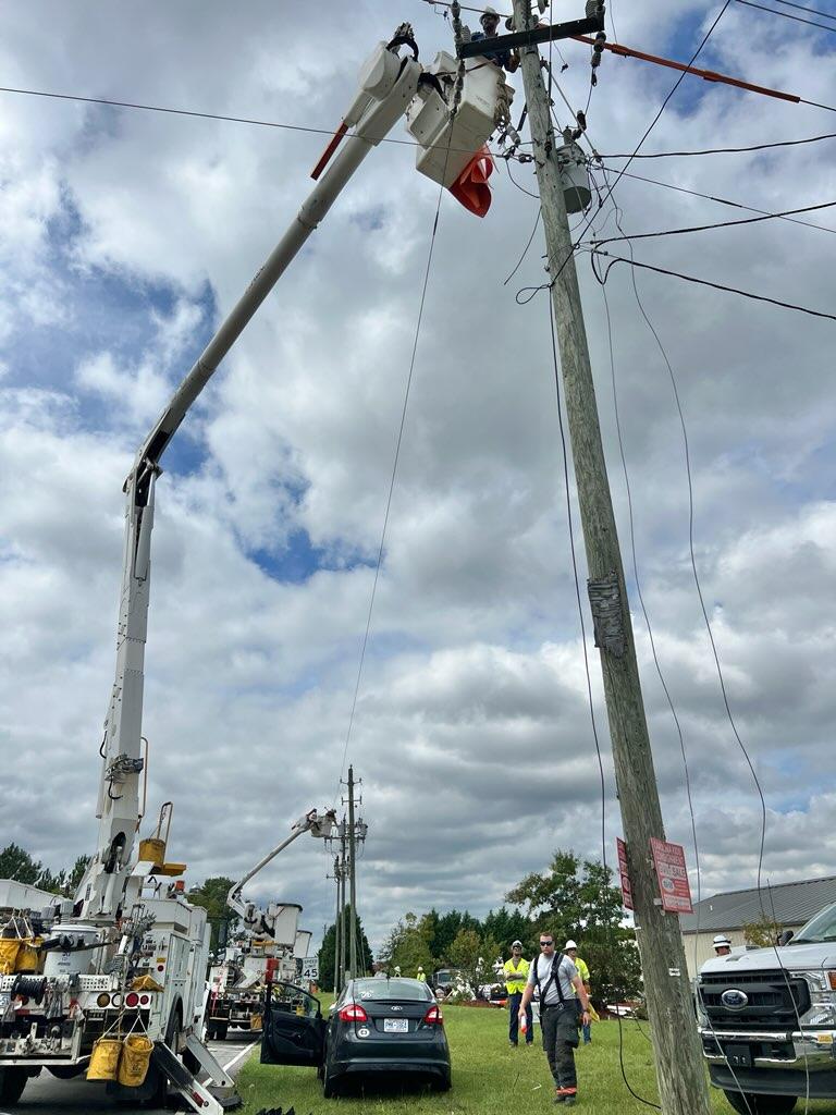 Accident Knocks Out Power To 2,000 Customers – JoCo Report