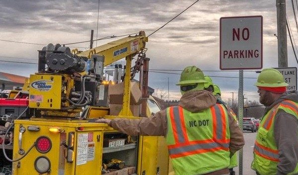 NCDOT Removes Market Street Parking Signs